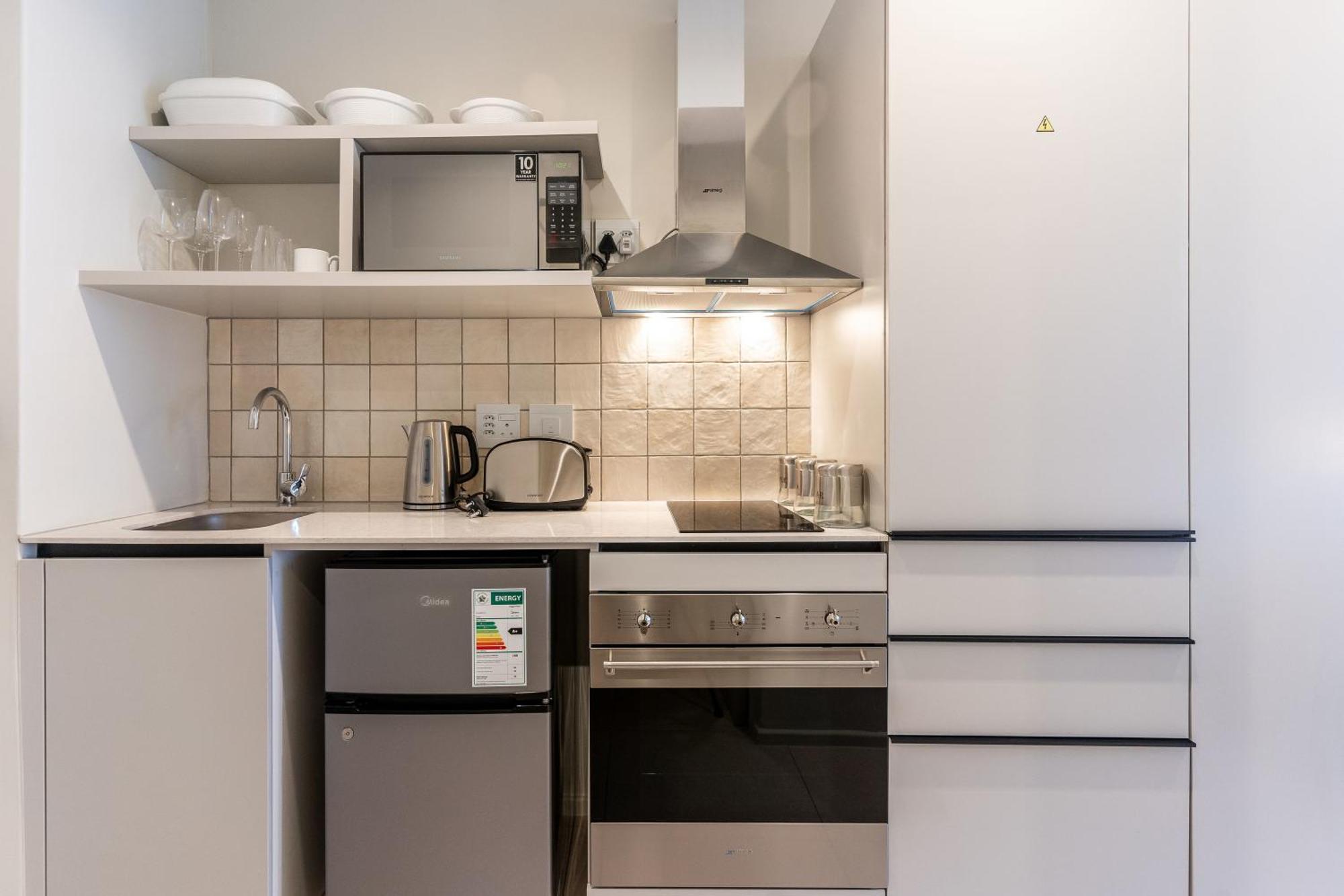 The Rose 206 - Modern With Pool Apartment Cape Town